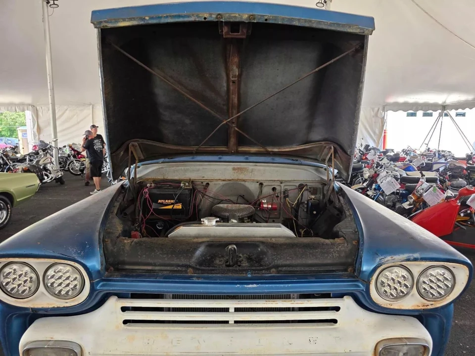 1959 Chevrolet Task Force - Image 11 of 31