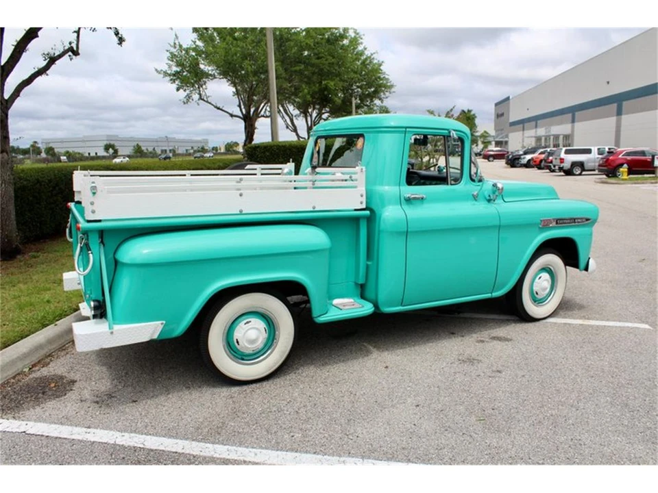 1959 Chevrolet Task Force - Image 16 of 31