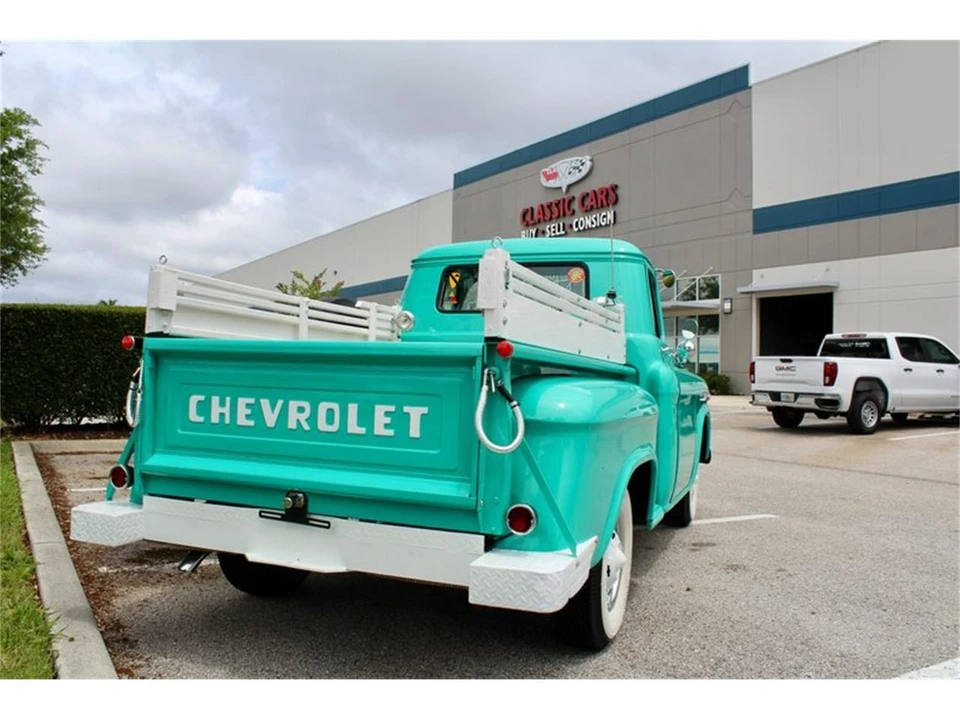 1959 Chevrolet Task Force - Image 13 of 31
