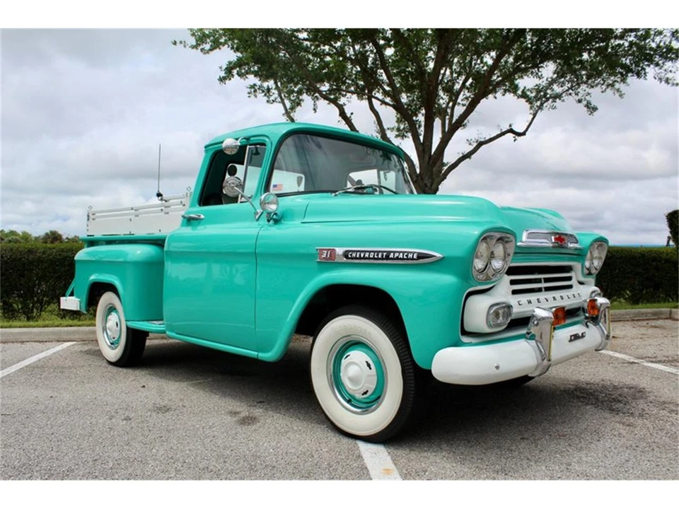 1959 Chevrolet Task Force - Image 4 of 31
