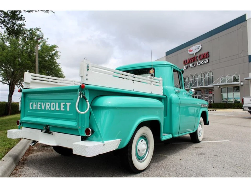 1959 Chevrolet Task Force - Image 14 of 31