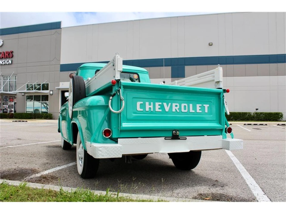 1959 Chevrolet Task Force - Image 11 of 31