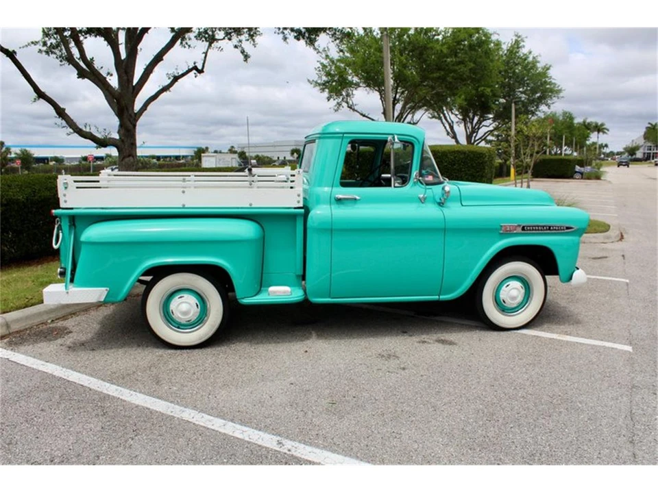 1959 Chevrolet Task Force - Image 17 of 31