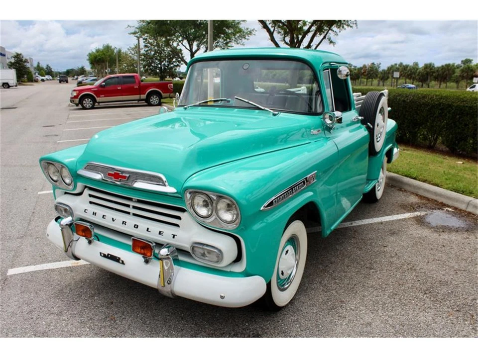 1959 Chevrolet Task Force - Image 23 of 31
