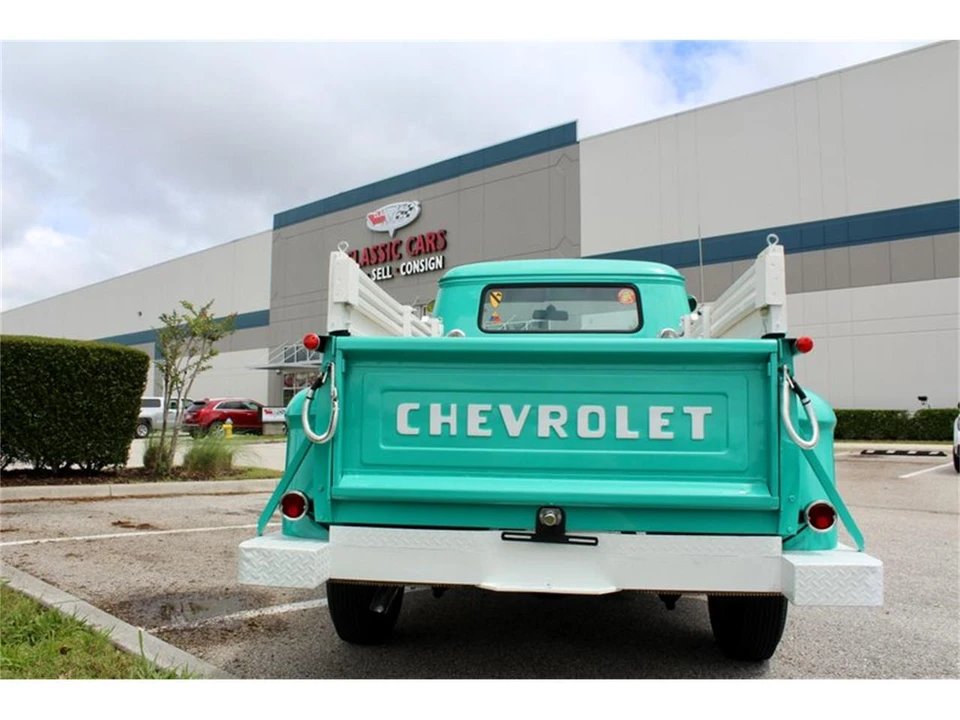 1959 Chevrolet Task Force - Image 12 of 31