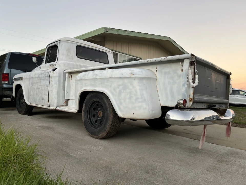 1959 Chevrolet Task Force - Image 5 of 21