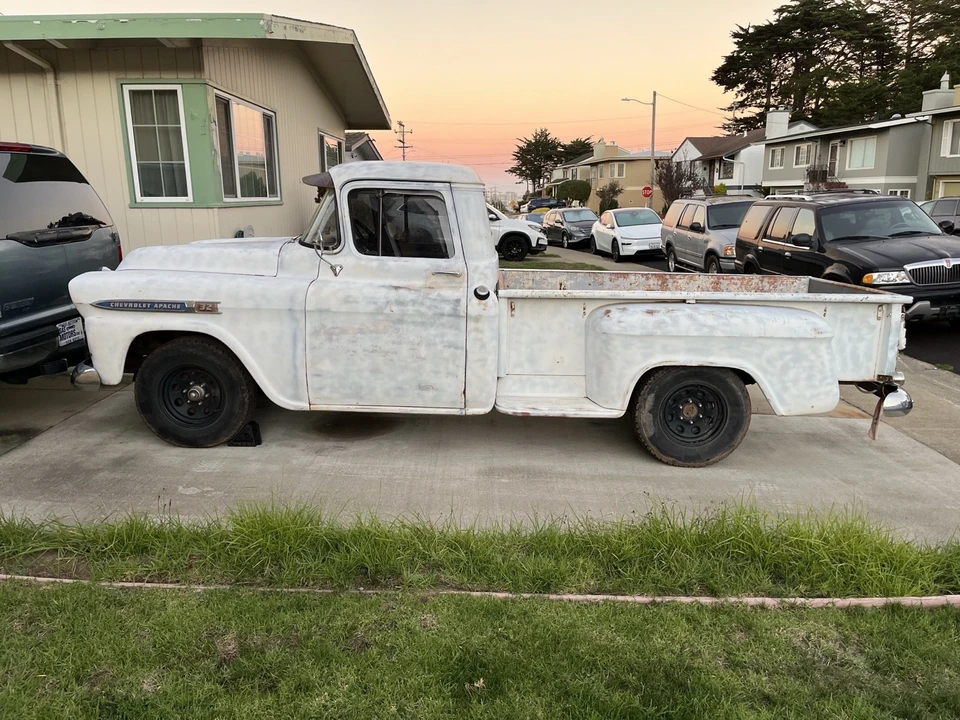 1959 Chevrolet Task Force - Image 6 of 21