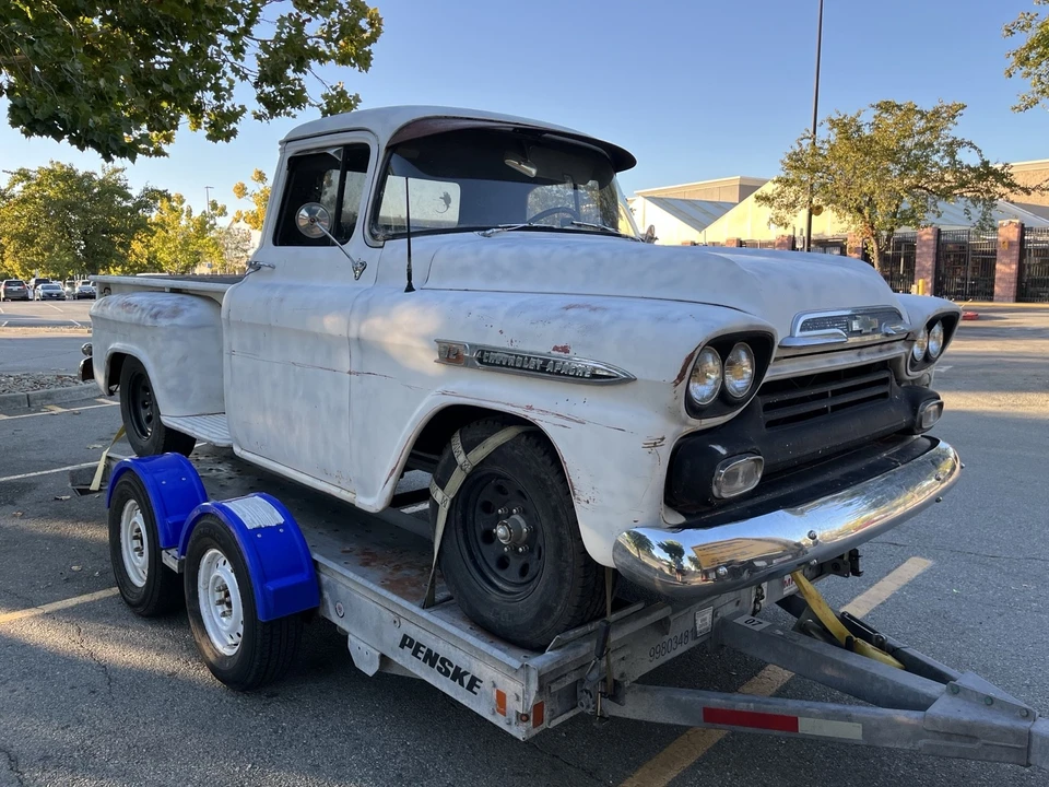 1959 Chevrolet Task Force - Image 11 of 21