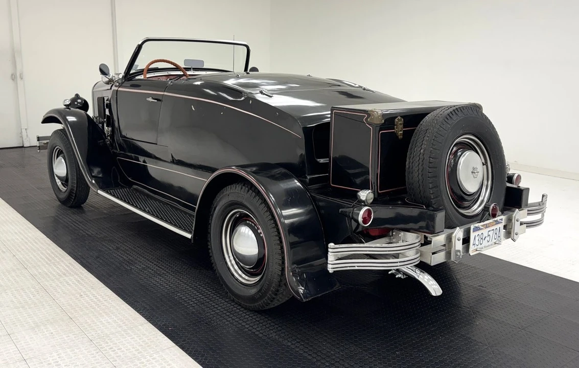 1959 Chevrolet Task Force - Image 3 of 31