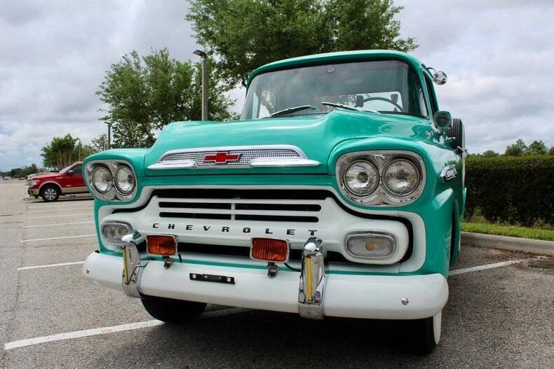 1959 Chevrolet Task Force - Image 6 of 31