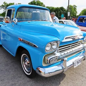 1959 Chevrolet Apache 32