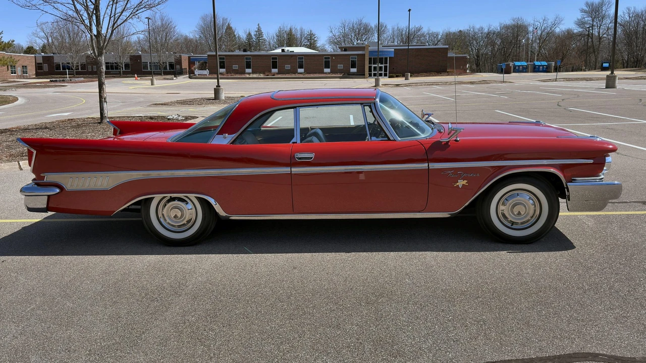 1959 Chrysler New Yorker - Image 16 of 31
