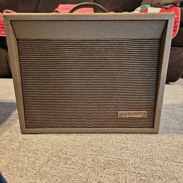 1959 DeArmond R15 Guitar Amplifier