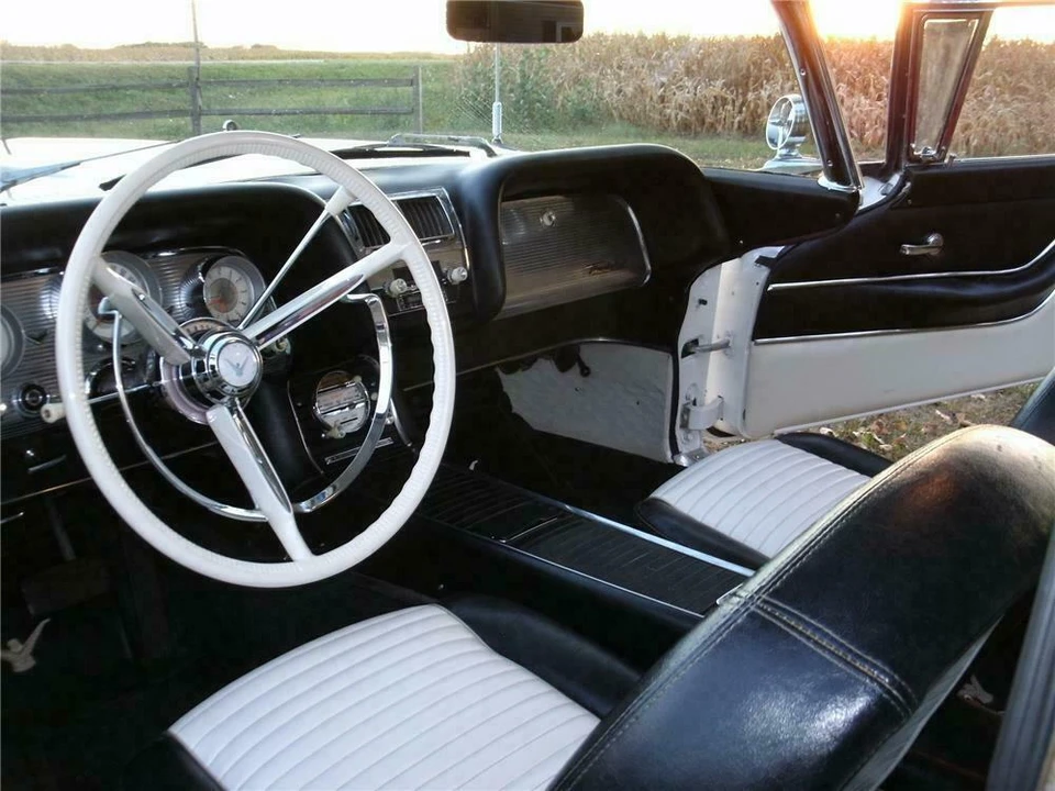 1959 Ford Thunderbird 2nd Gen - Image 4 of 5