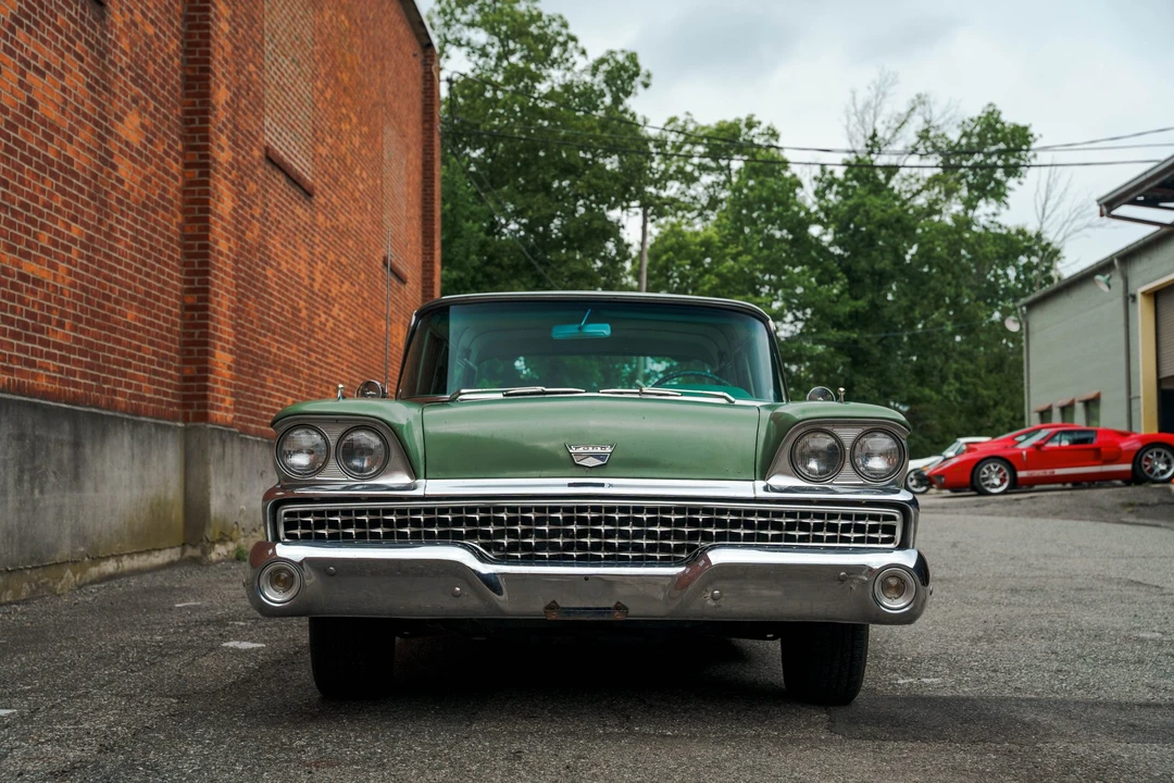 1959 Ford Country Squire - Image 4 of 31