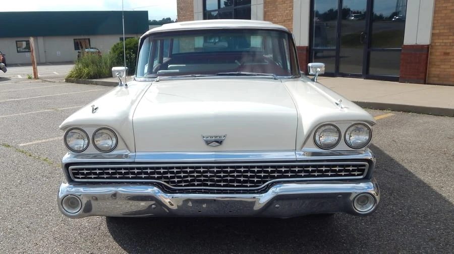 1959 Ford Country Squire - Image 2 of 3