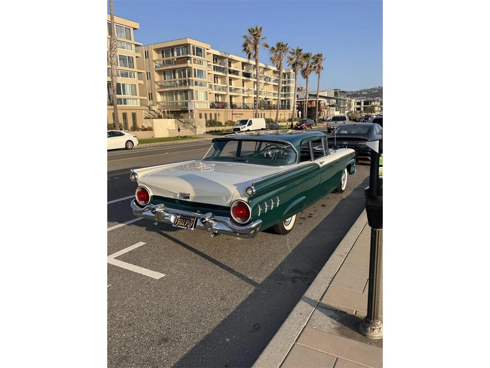 1959 Ford Customline - Image 10 of 19