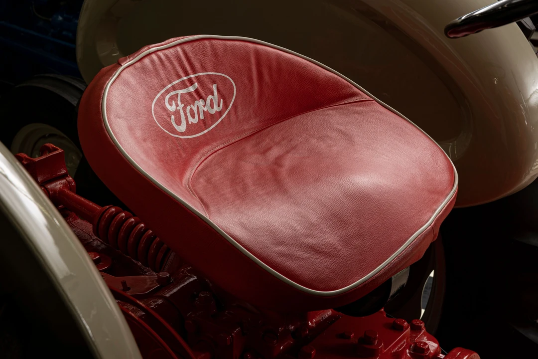 1959 Ford Tractor - Image 8 of 13