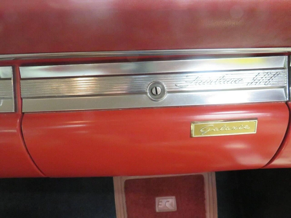 1959 Ford Galaxie 1st Gen - Image 24 of 31
