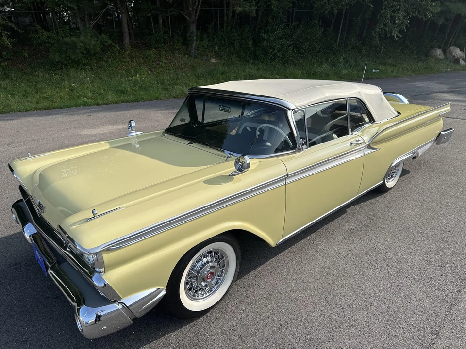 1959 Ford Galaxie 1st Gen - Image 19 of 31