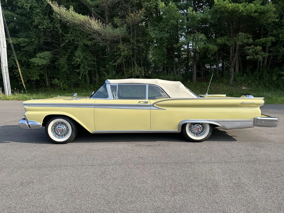 1959 Ford Galaxie 1st Gen - Image 21 of 31