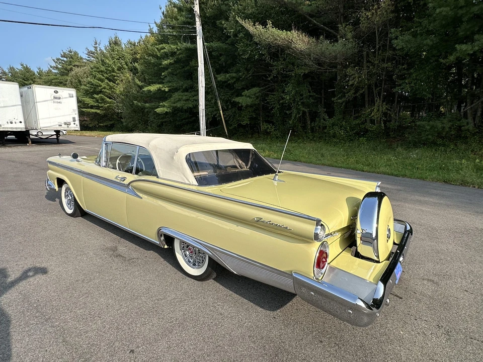 1959 Ford Galaxie 1st Gen - Image 23 of 31