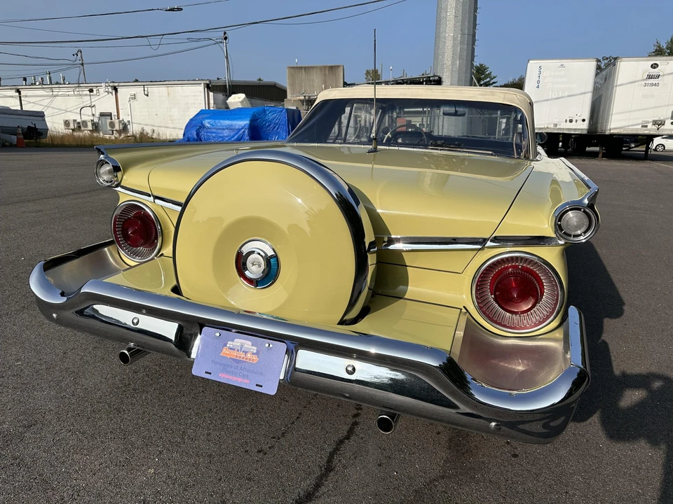 1959 Ford Galaxie 1st Gen - Image 25 of 31