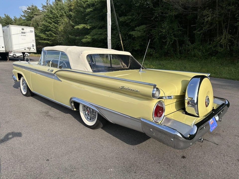 1959 Ford Galaxie 1st Gen - Image 22 of 31