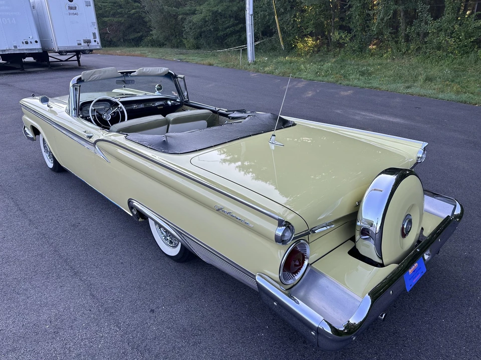 1959 Ford Galaxie 1st Gen - Image 8 of 31