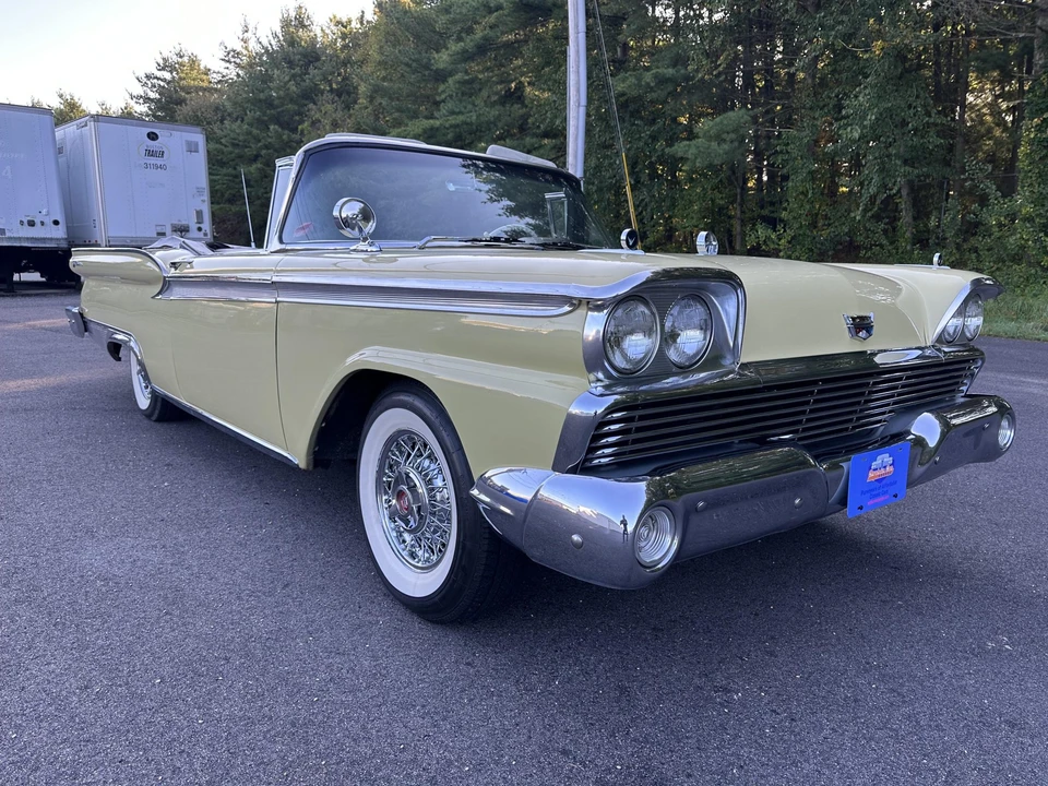 1959 Ford Galaxie 1st Gen - Image 15 of 31