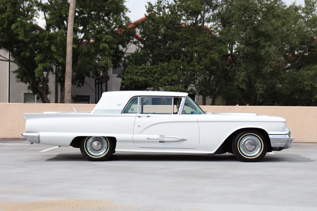 1959 Ford Thunderbird 2nd Gen - Image 12 of 31