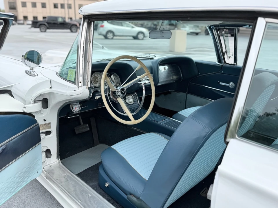1959 Ford Thunderbird 2nd Gen - Image 25 of 31