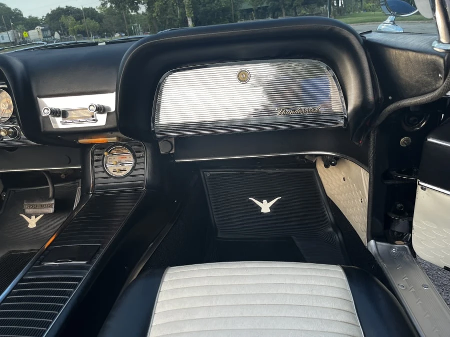 1959 Ford Thunderbird 2nd Gen - Image 26 of 31