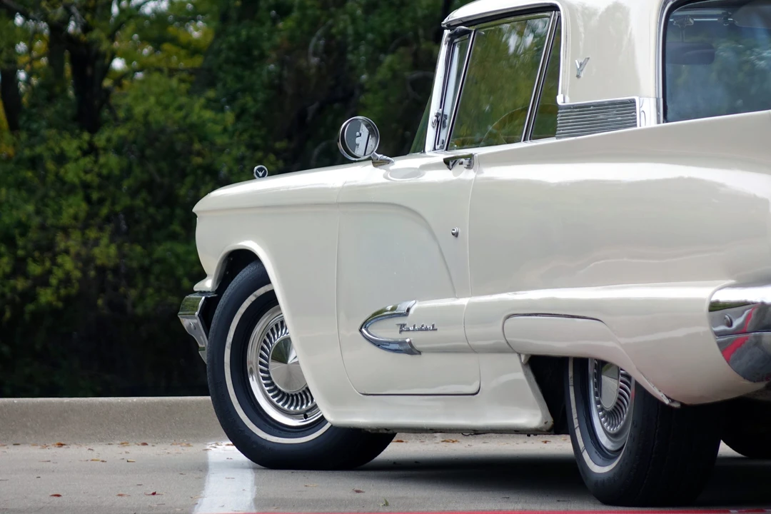 1959 Ford Thunderbird 2nd Gen - Image 25 of 31