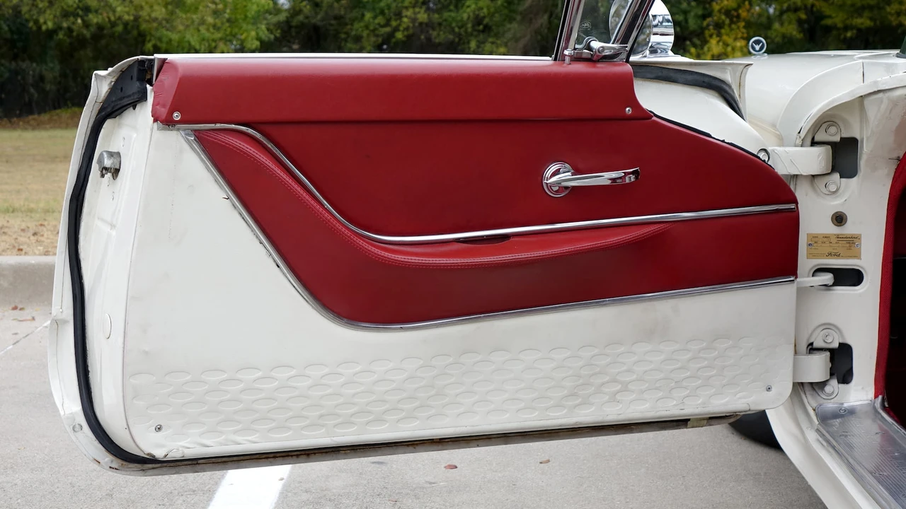 1959 Ford Thunderbird 2nd Gen - Image 9 of 31