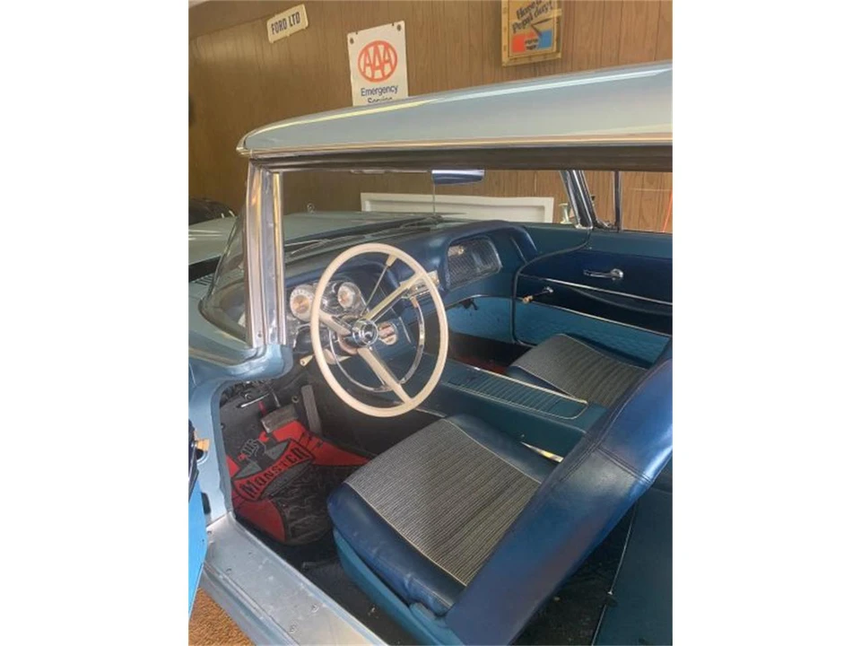 1959 Ford Thunderbird 2nd Gen - Image 4 of 4