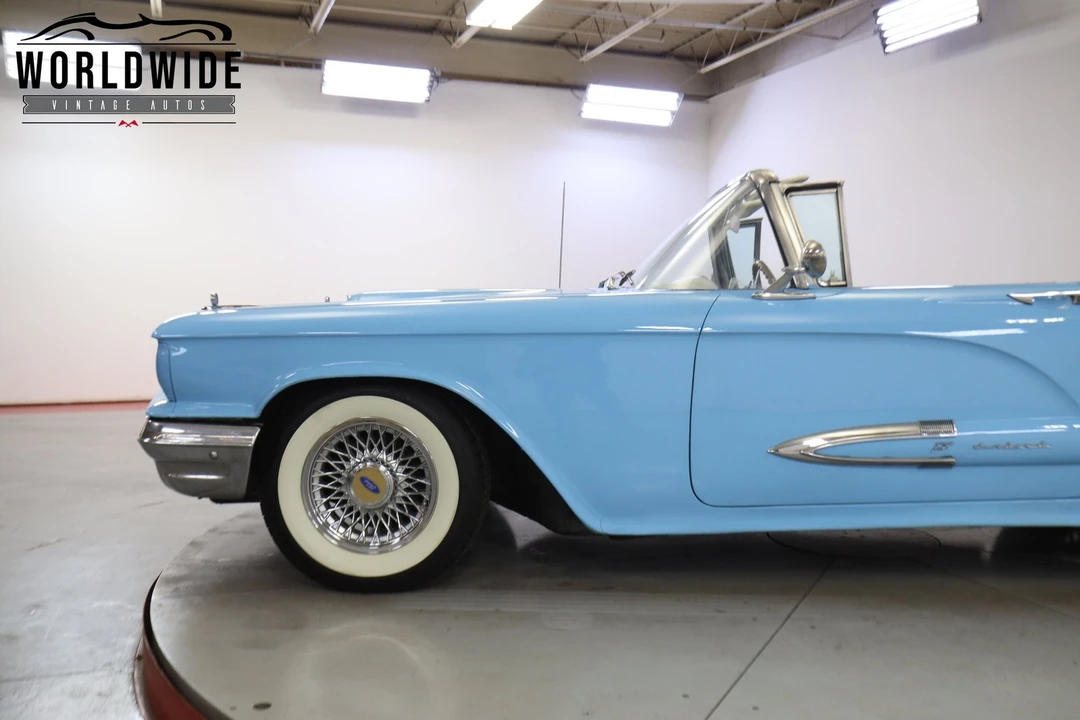 1959 Ford Thunderbird 2nd Gen - Image 11 of 12