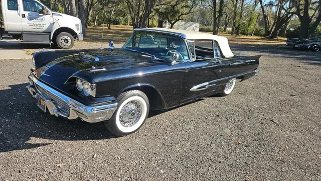 1959 Ford Thunderbird