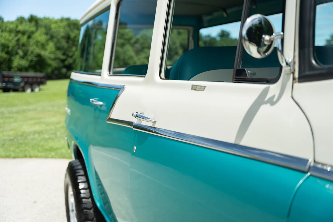 1959 International Harvester Travelall - Image 21 of 31