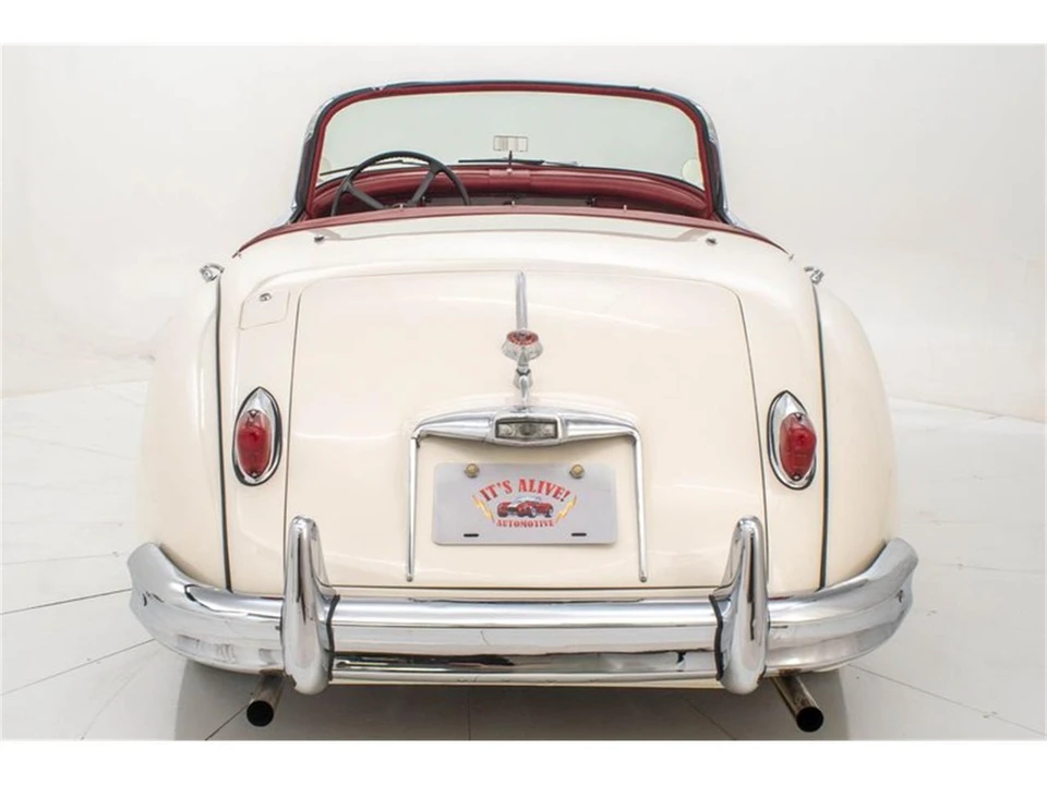 1959 Jaguar XK150 - Image 11 of 31