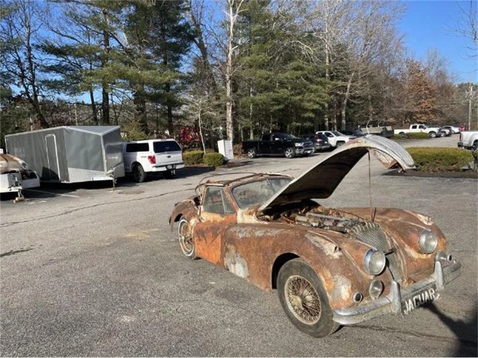 1959 Jaguar XK140 - Image 9 of 12