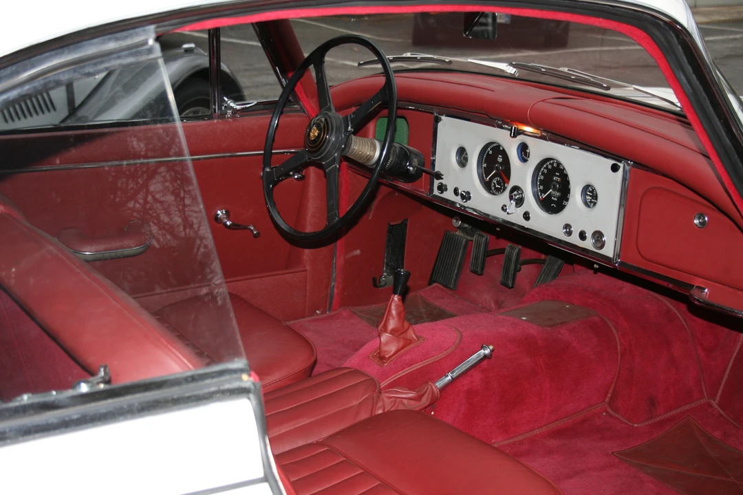 1959 Jaguar XK150 S - Image 9 of 30