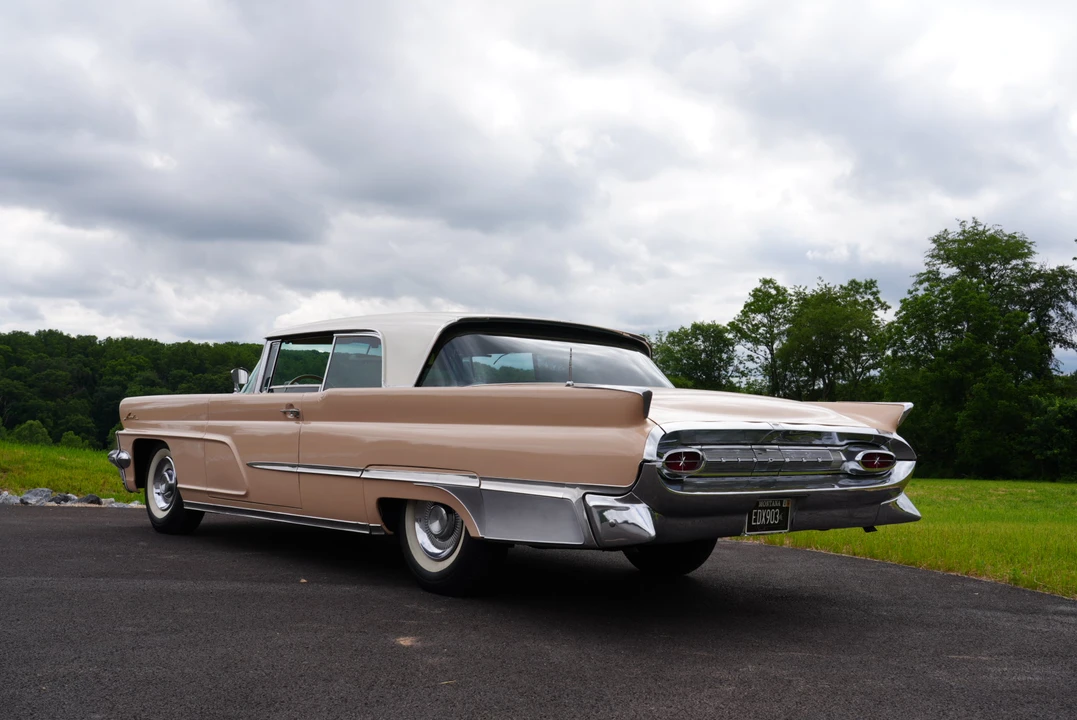 1959 Lincoln Capri - Image 9 of 31