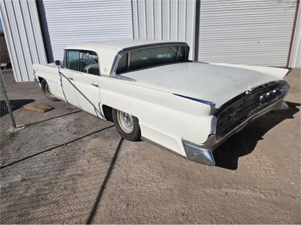 1959 Lincoln Continental 3rd Gen - Image 18 of 18