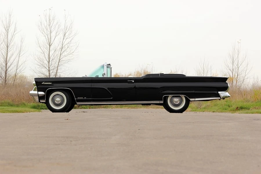 1959 Lincoln Continental 3rd Gen - Image 2 of 12