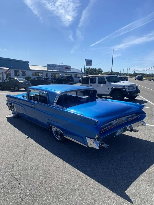 1959 Lincoln Continental Mark Series - Image 2 of 11