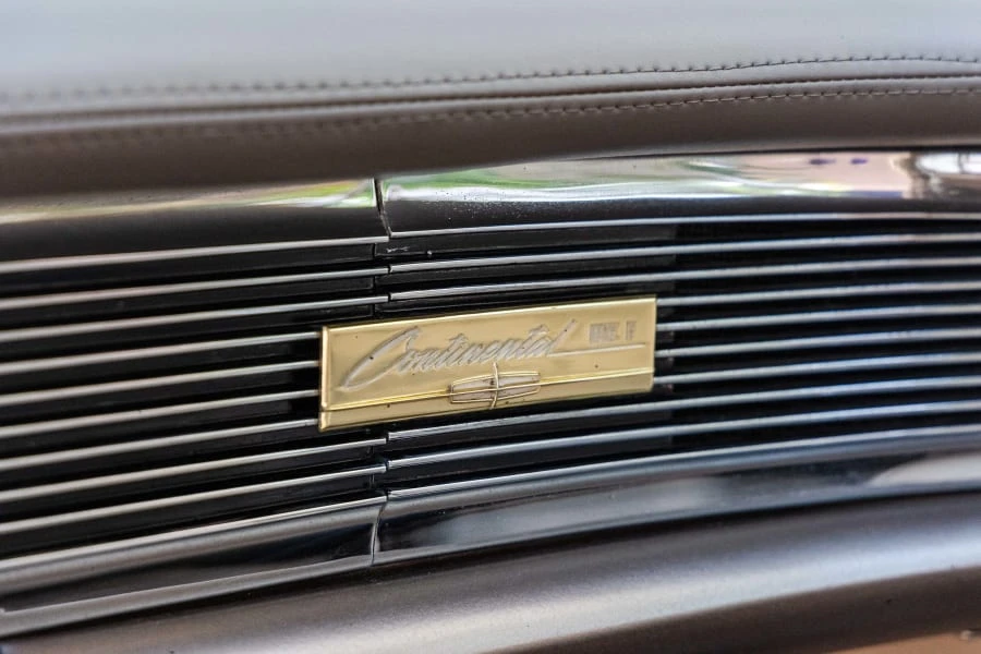 1959 Lincoln Continental 3rd Gen - Image 25 of 31