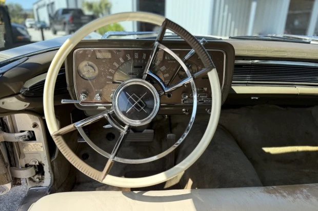 1959 Lincoln Continental Mark Series - Image 5 of 9