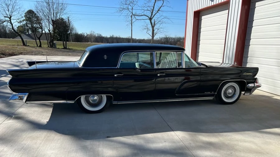 1959 Lincoln Continental 3rd Gen - Image 3 of 17