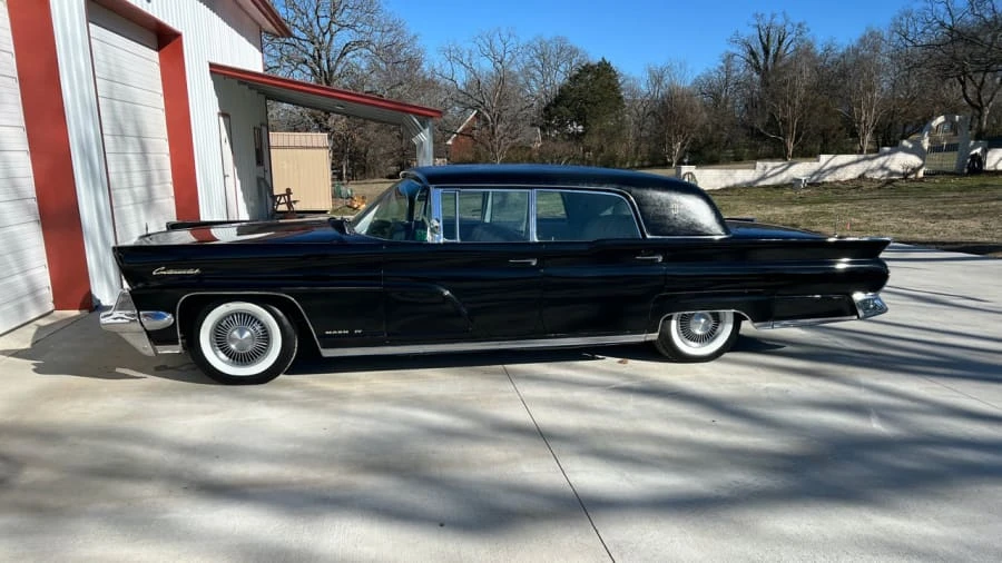 1959 Lincoln Continental 3rd Gen - Image 2 of 17
